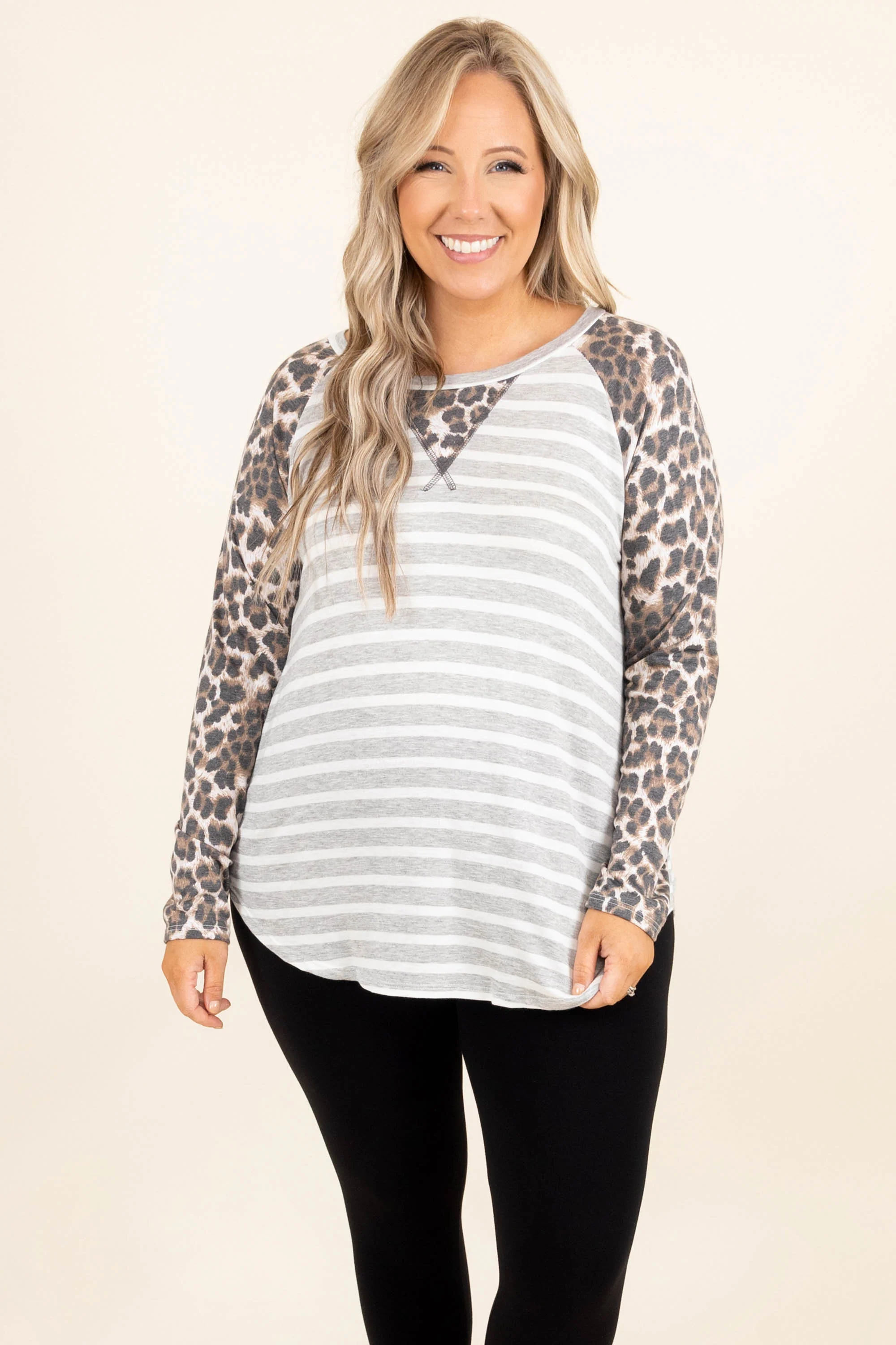 Wanted By All Top, White - Giverhouse