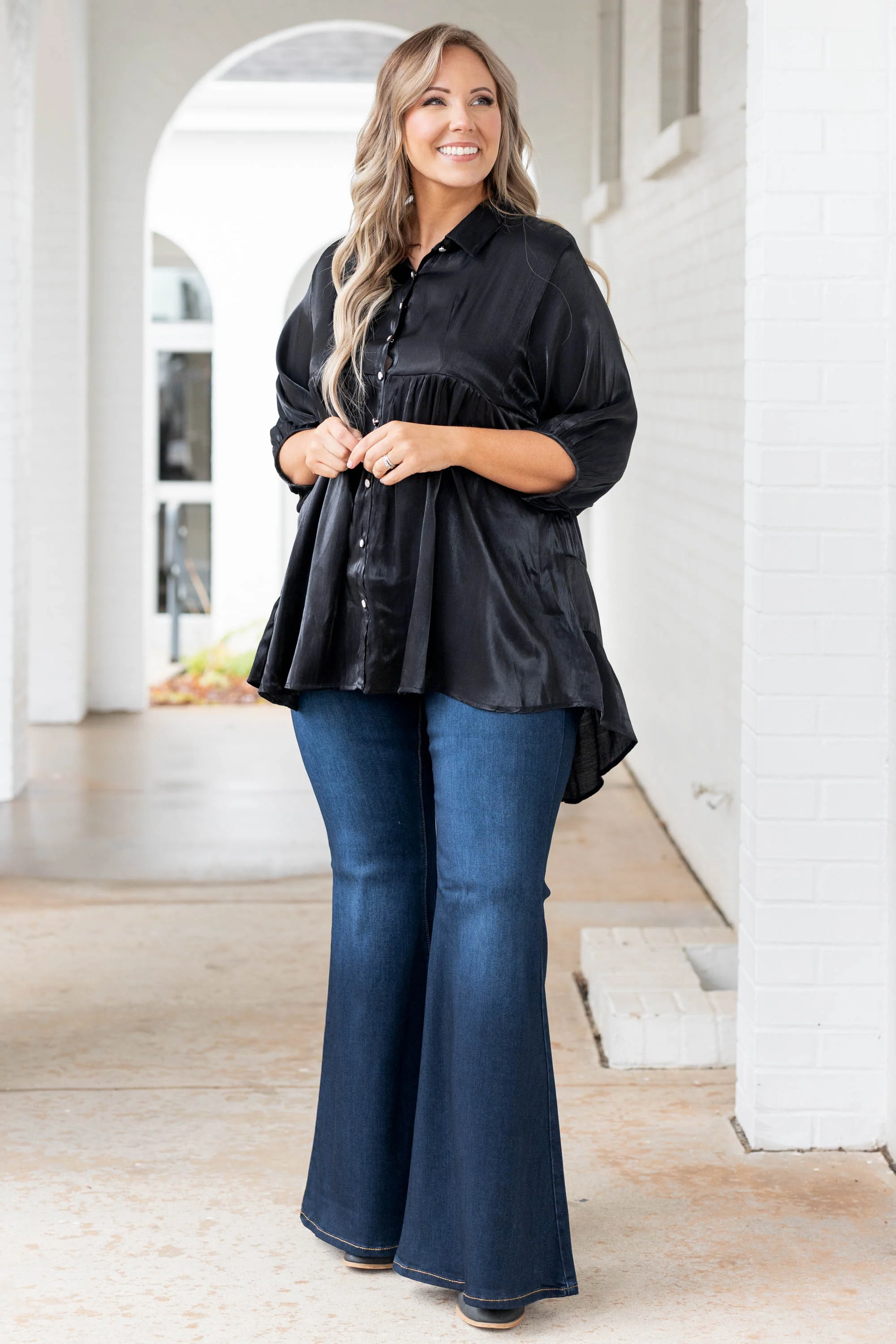 Castle In The Valley Tunic, Black - Giverhouse