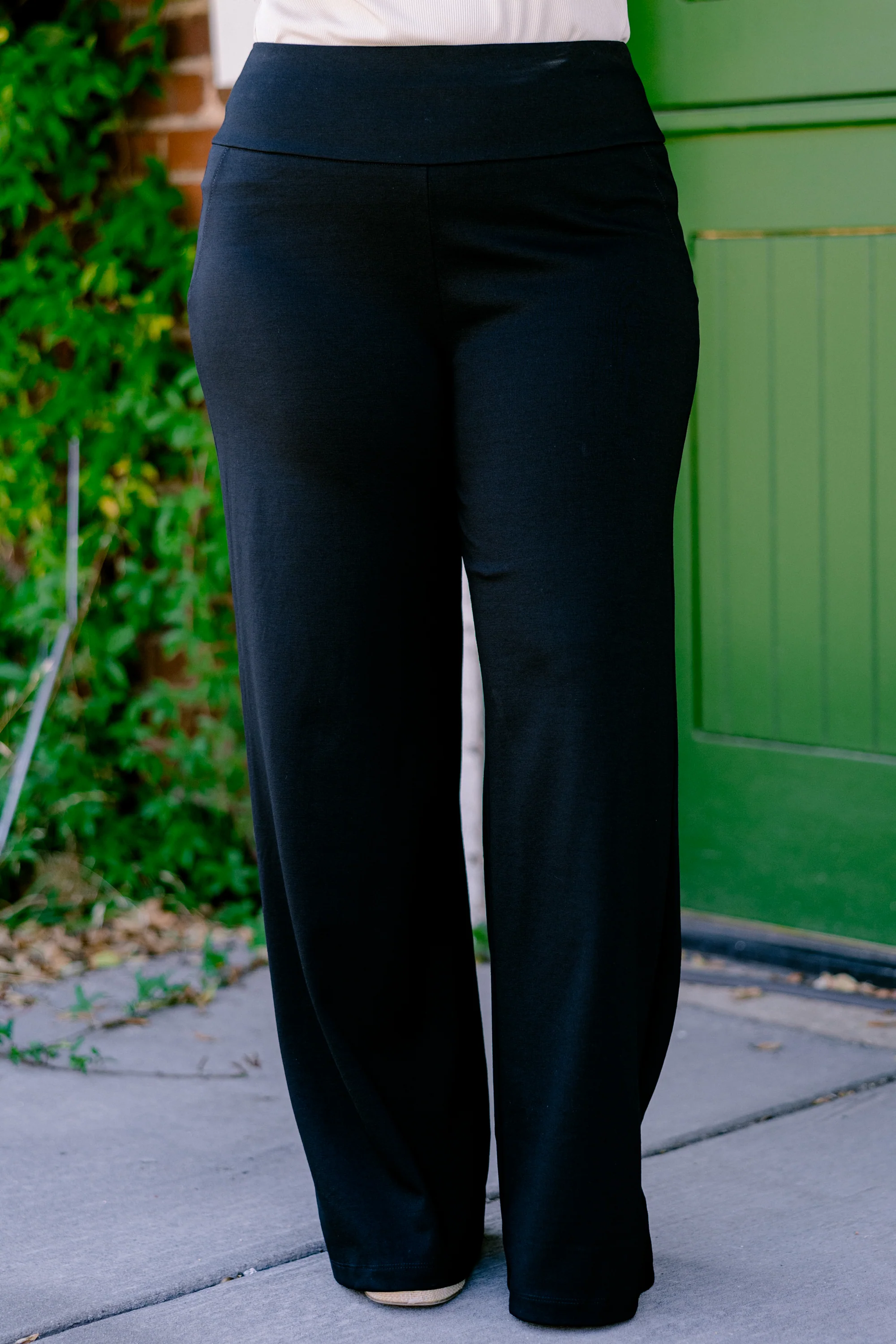 Highly Favored Pants, Black - Giverhouse