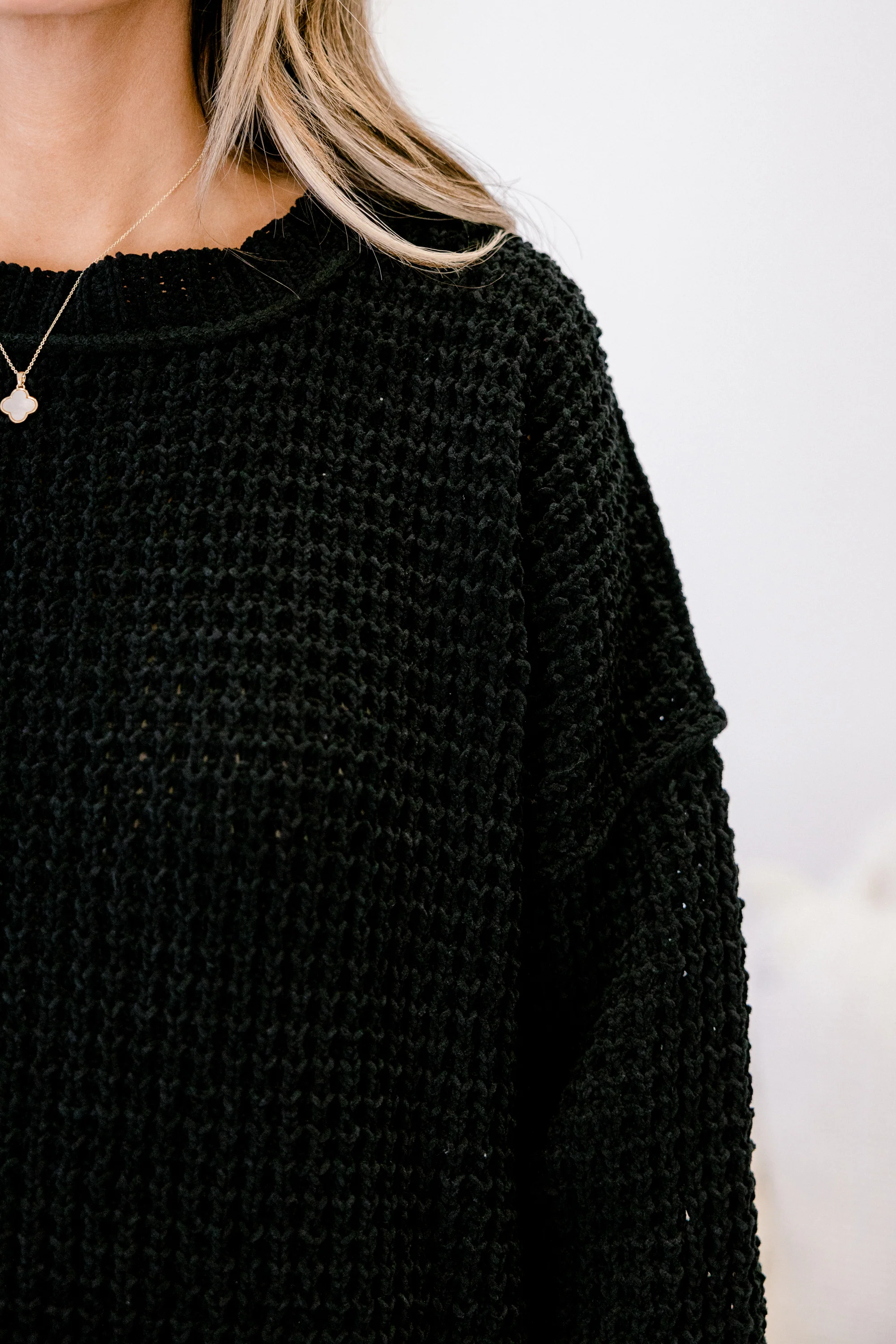 Falling Petals Sweater, Black - Giverhouse