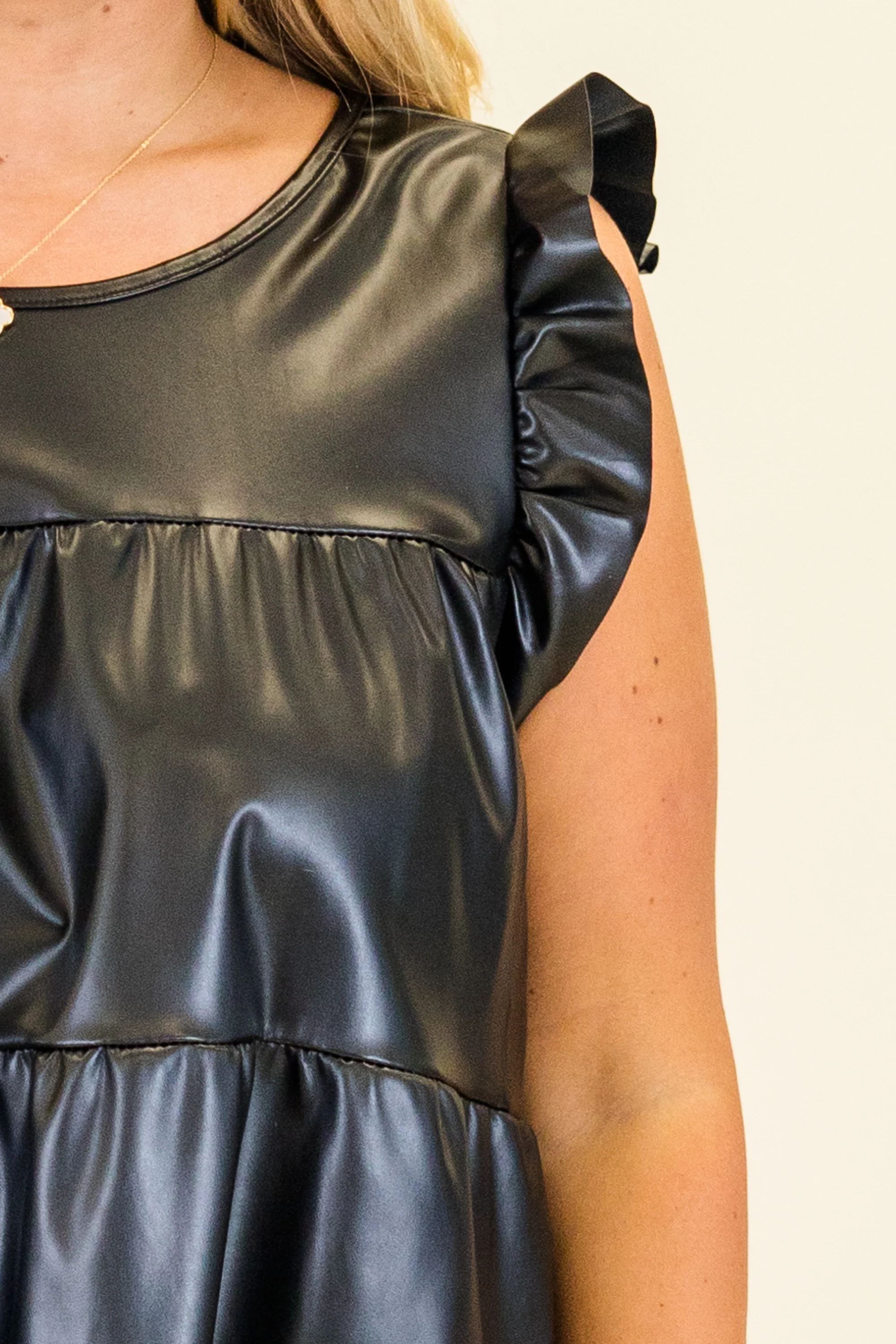 Flirty Fun Top, Black - Giverhouse