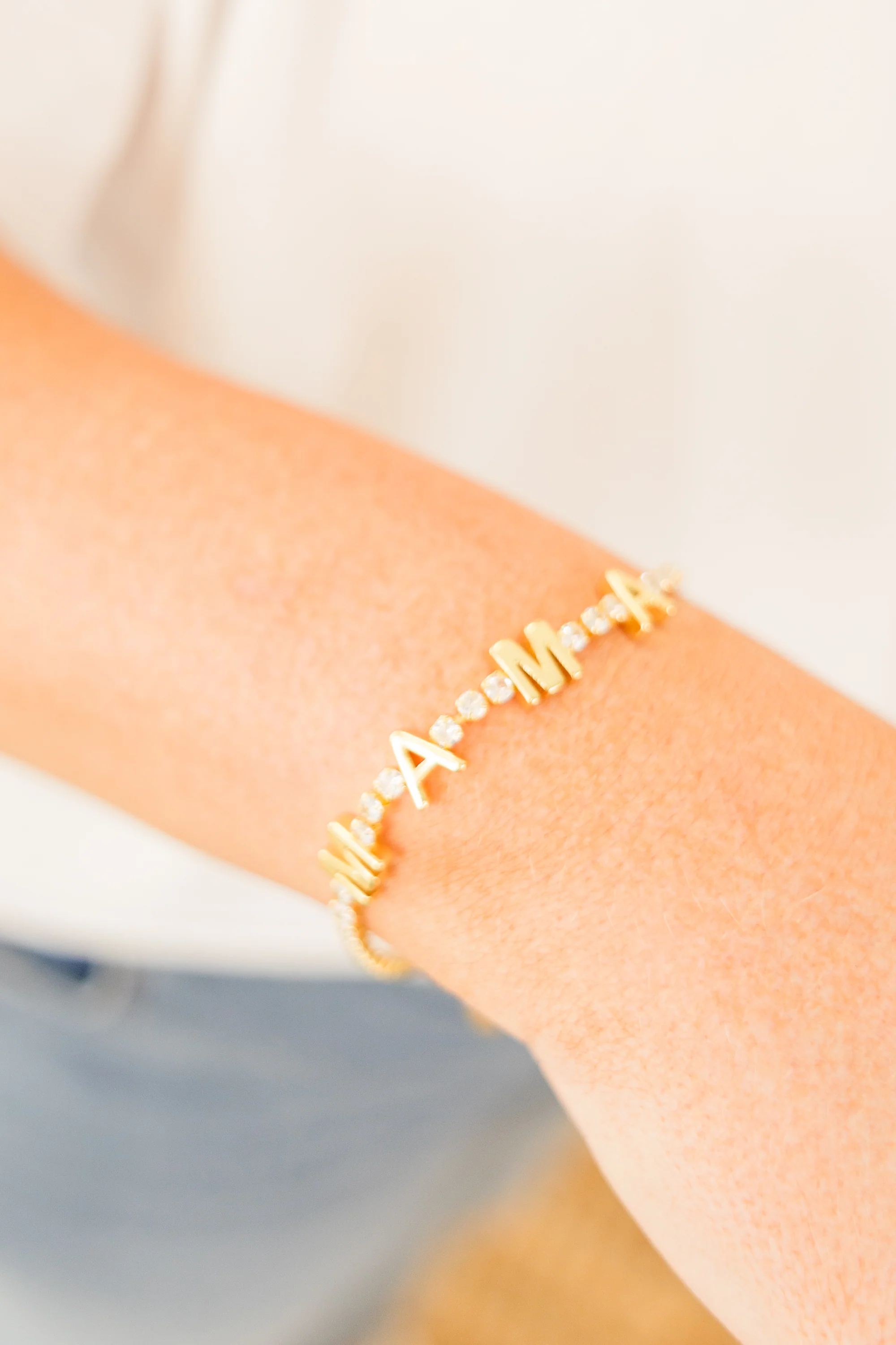 Lauren Kenzie: I Get It From My Mama Bracelet, Gold - Giverhouse