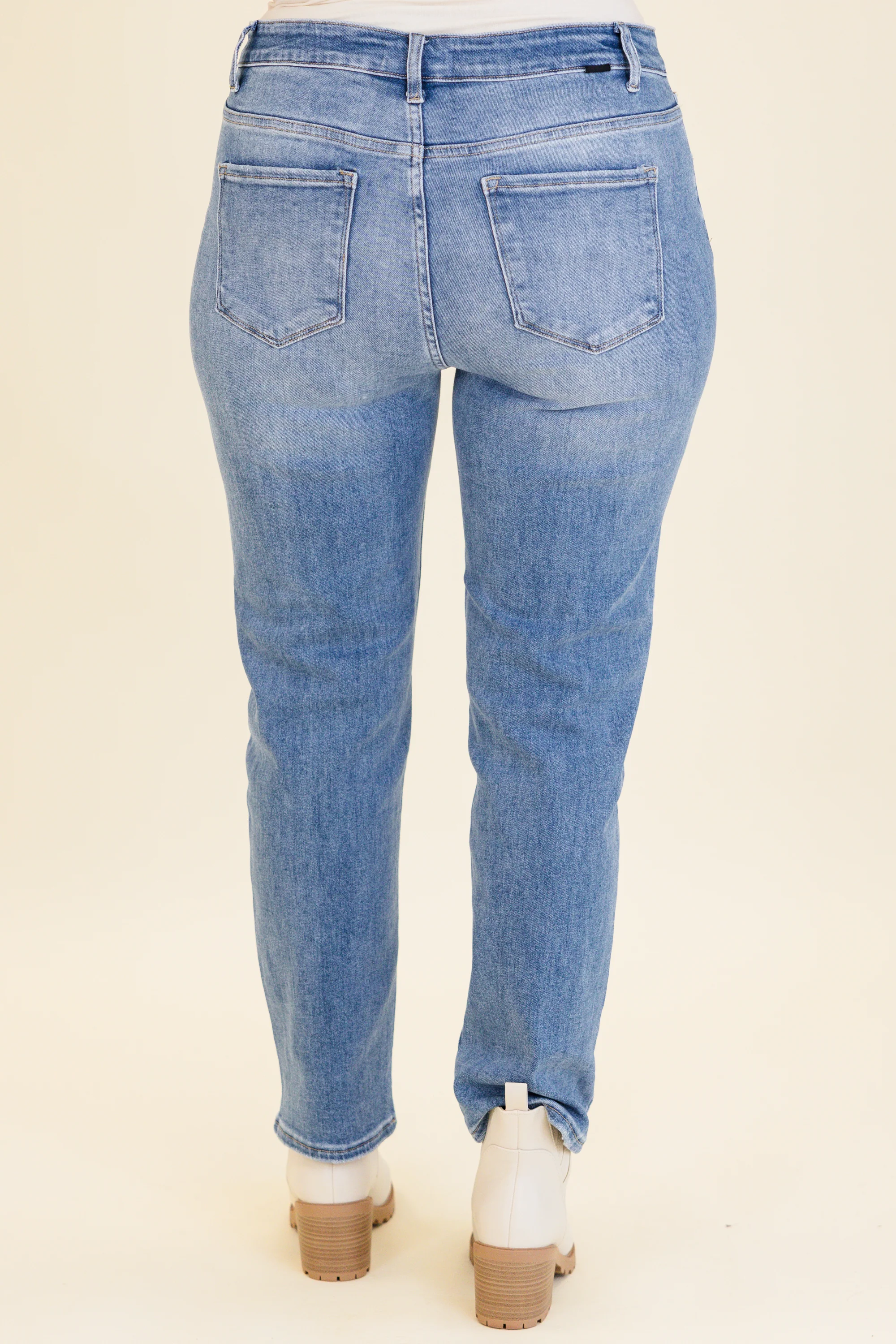 Treat You Better Jeans, Medium Wash - Giverhouse