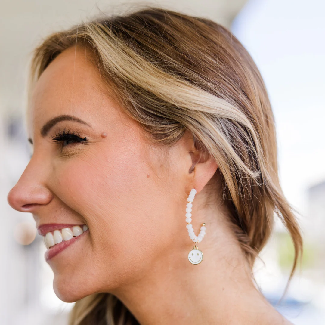 Tickles Me Earrings, White - Giverhouse