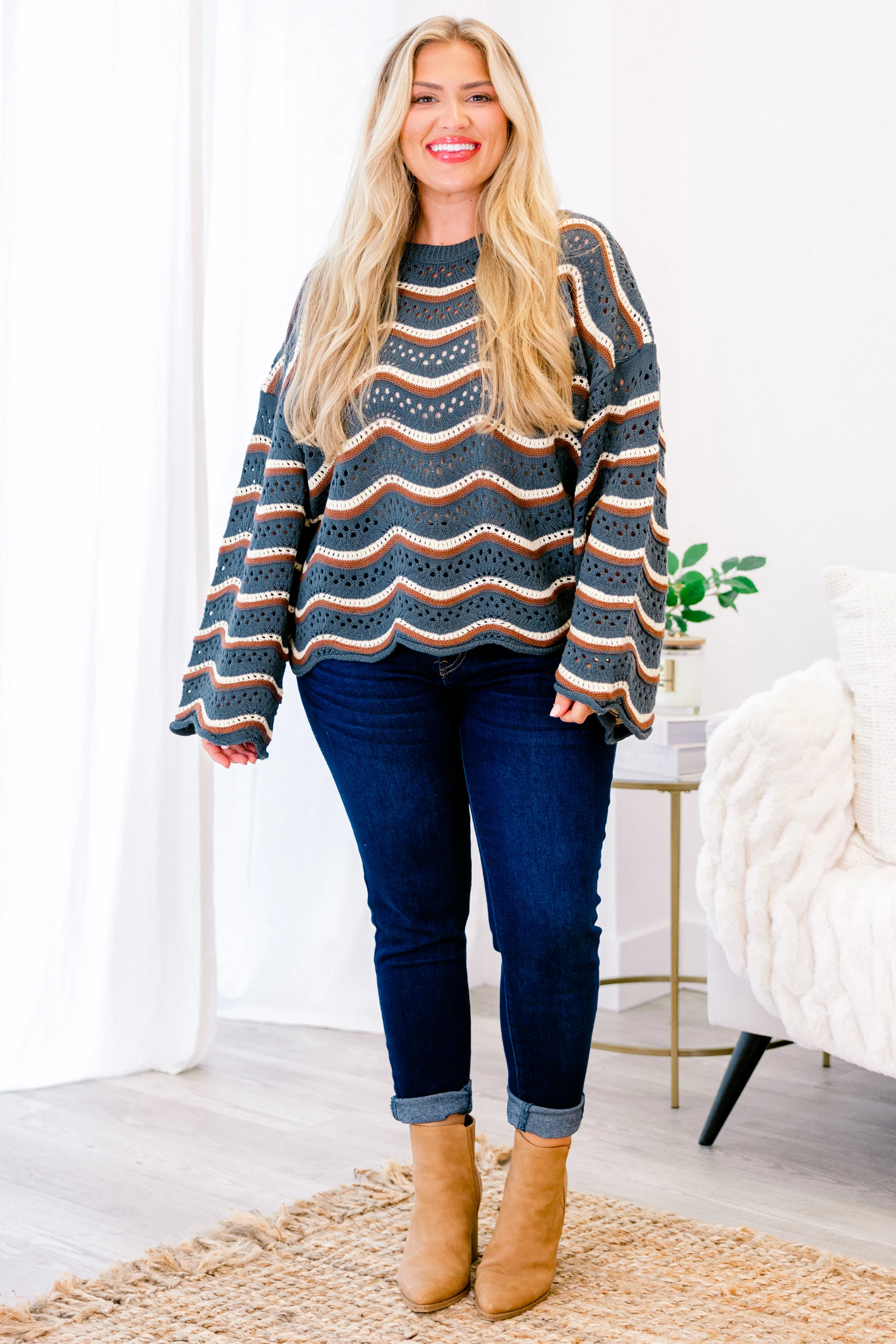 Wavy Comfort Sweater, Navy - Giverhouse