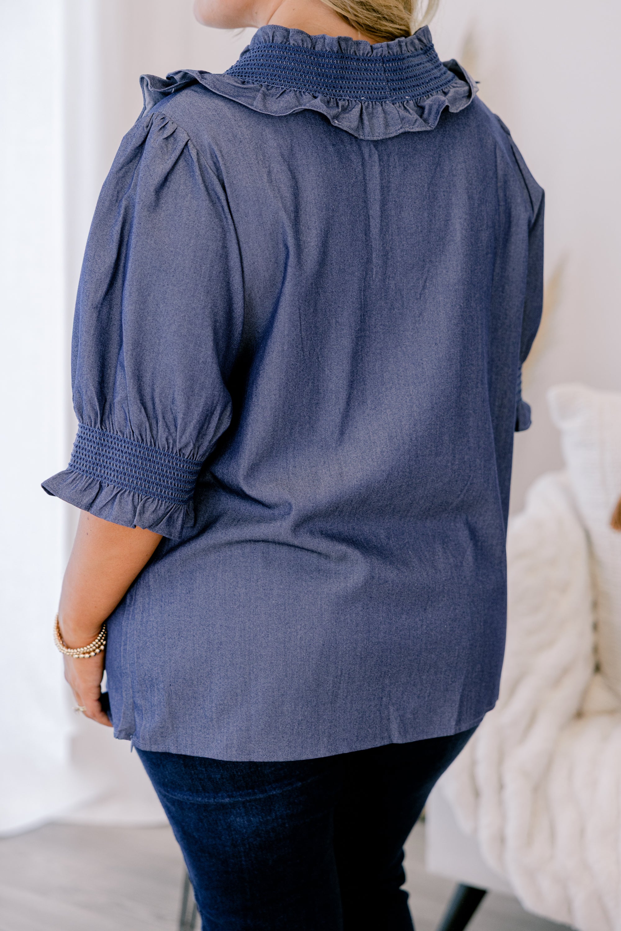 In The World Top, Medium Chambray - Giverhouse