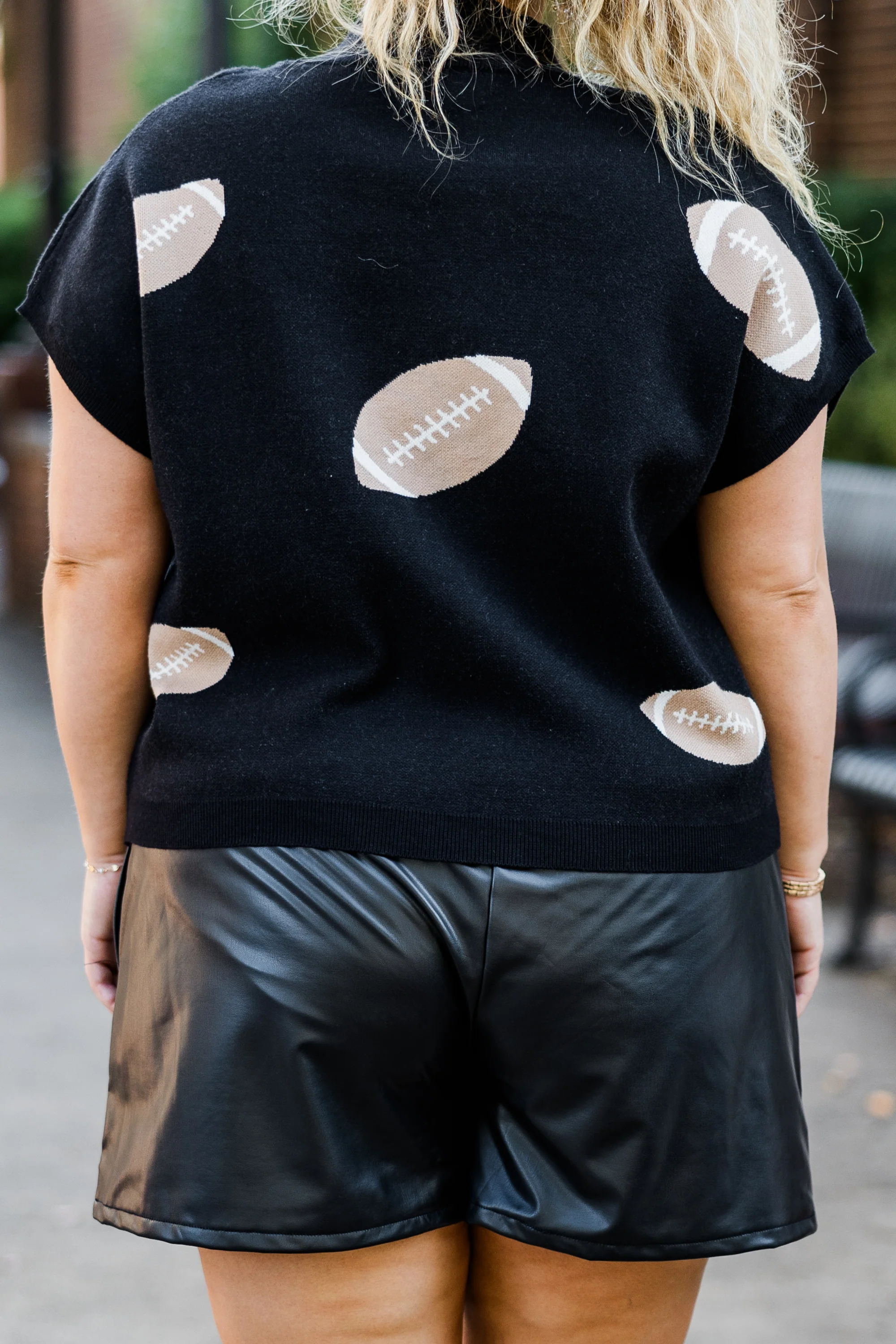 Football Mama Sweater, Black - Giverhouse