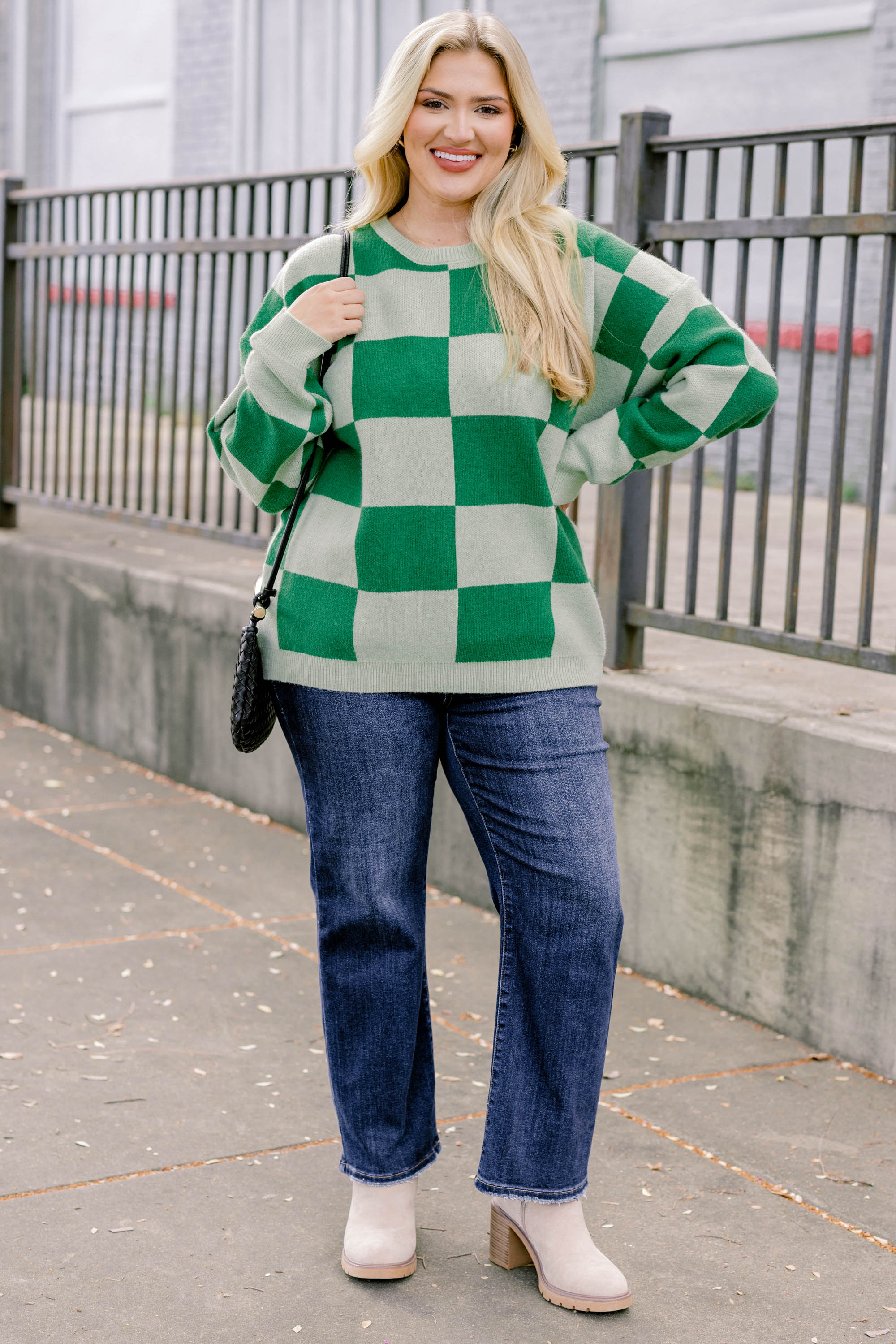 Not Into Games Sweater, Green - Giverhouse