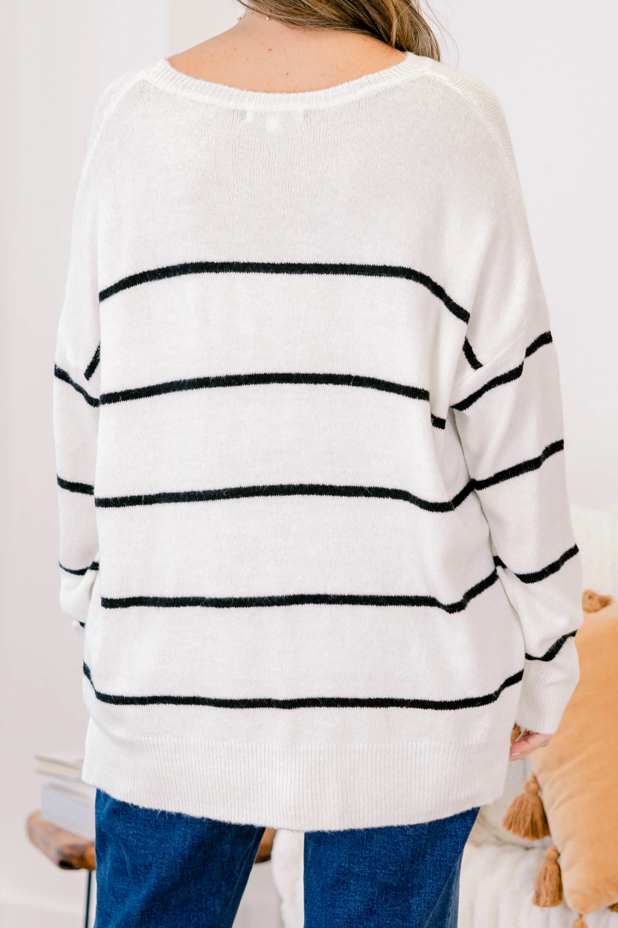 Slumber Party Sweater, Ivory-Black - Giverhouse