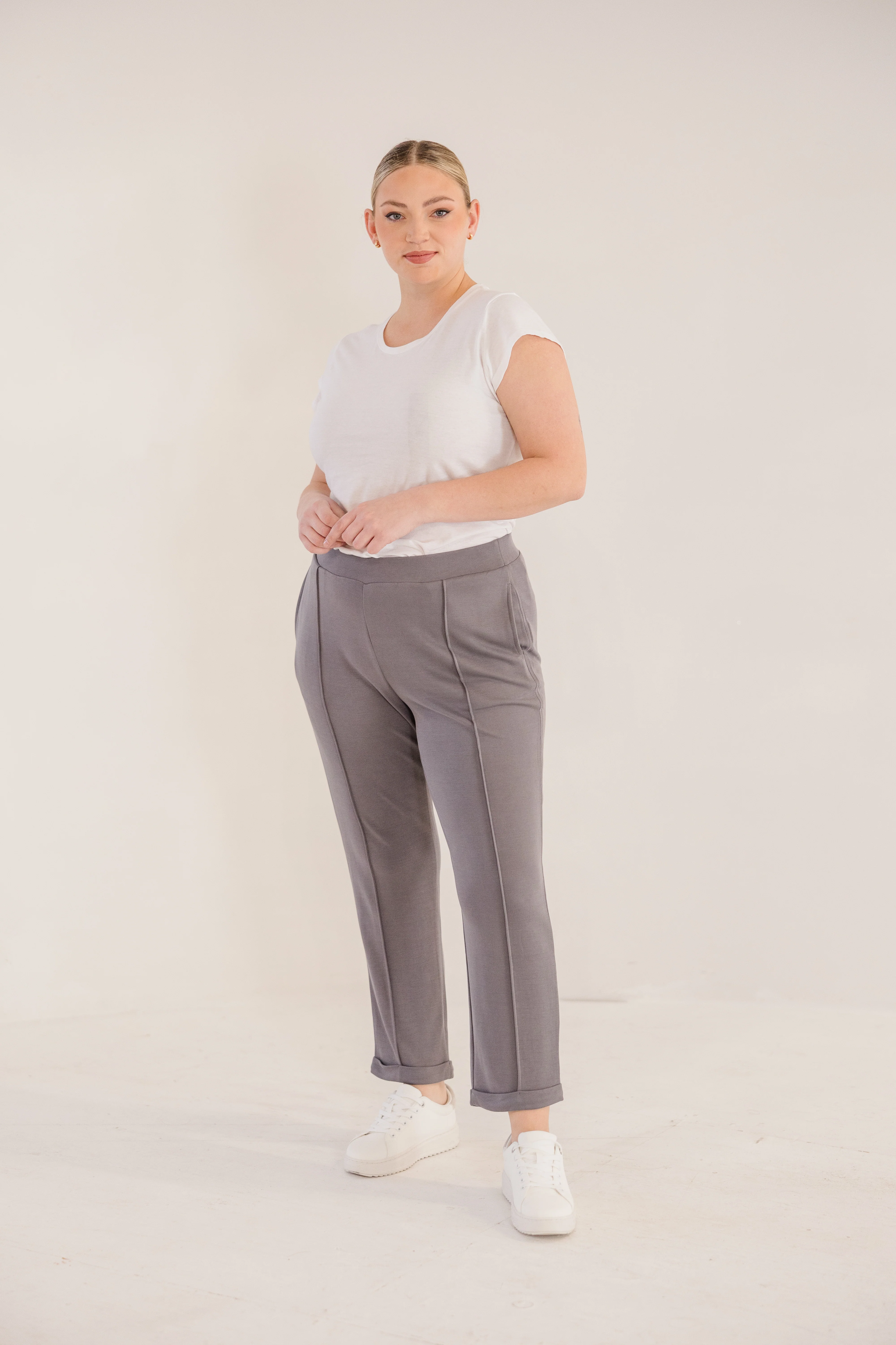 Chloe Pintuck Taper Pant, Castle Rock - Giverhouse