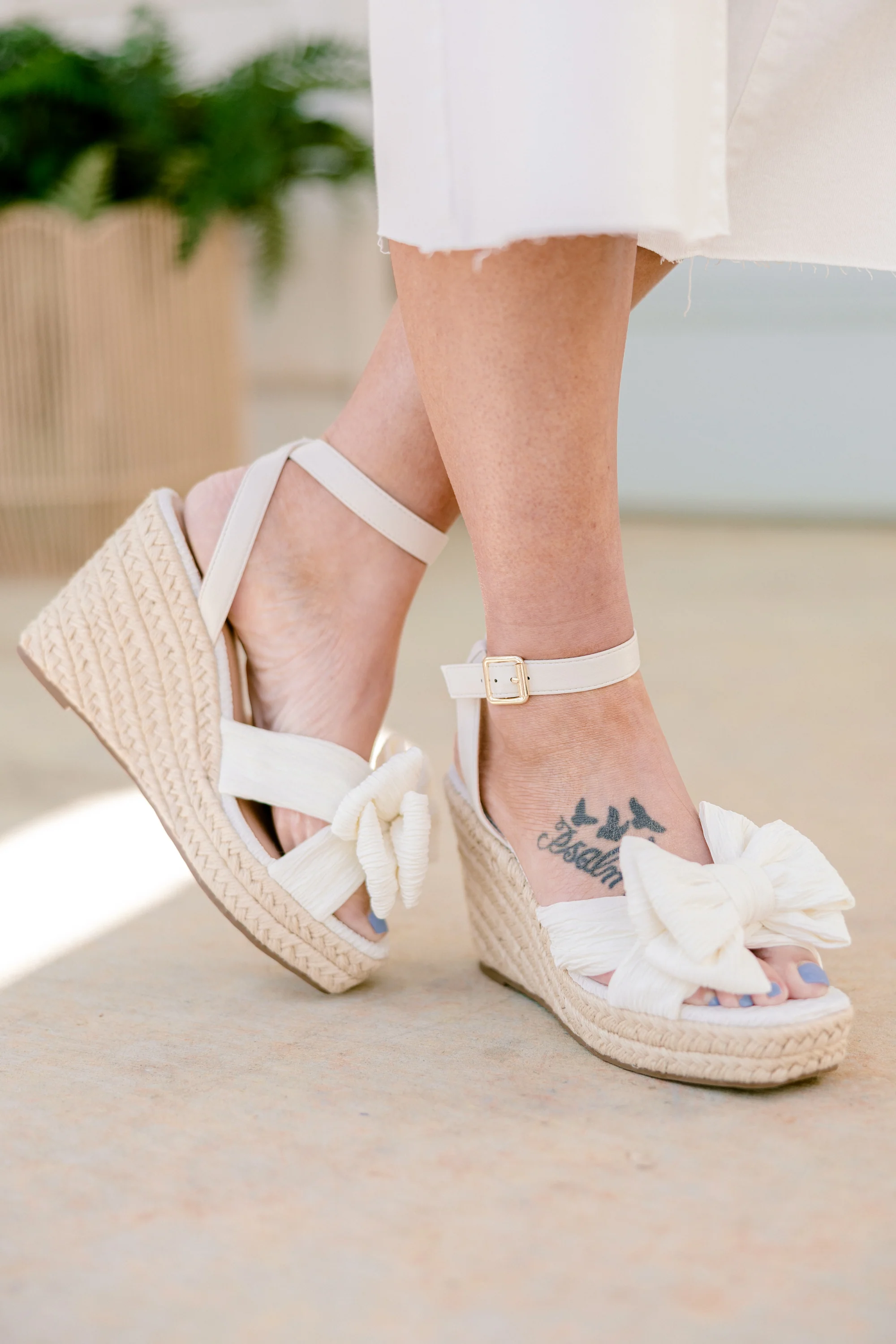 Ribbon Romance Wedges, Ivory - Giverhouse