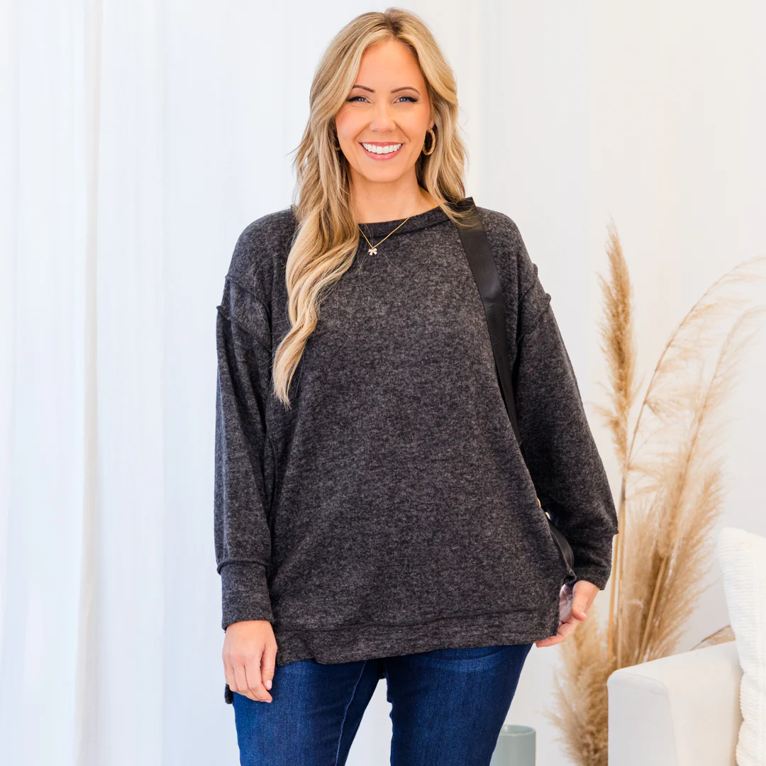 Say Hello Sweater, Black - Giverhouse