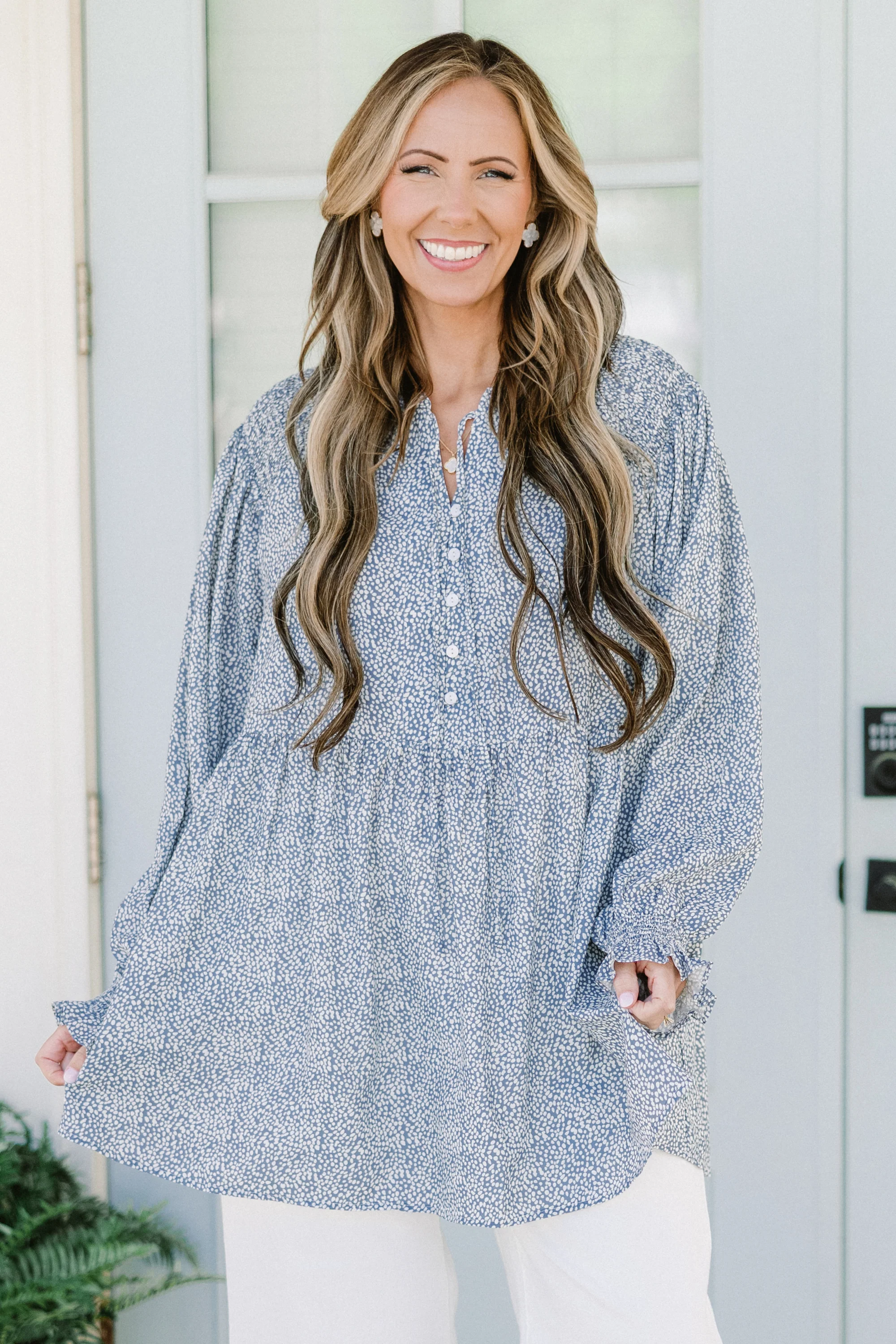 World Hear Me Roar Top, Blue - Giverhouse