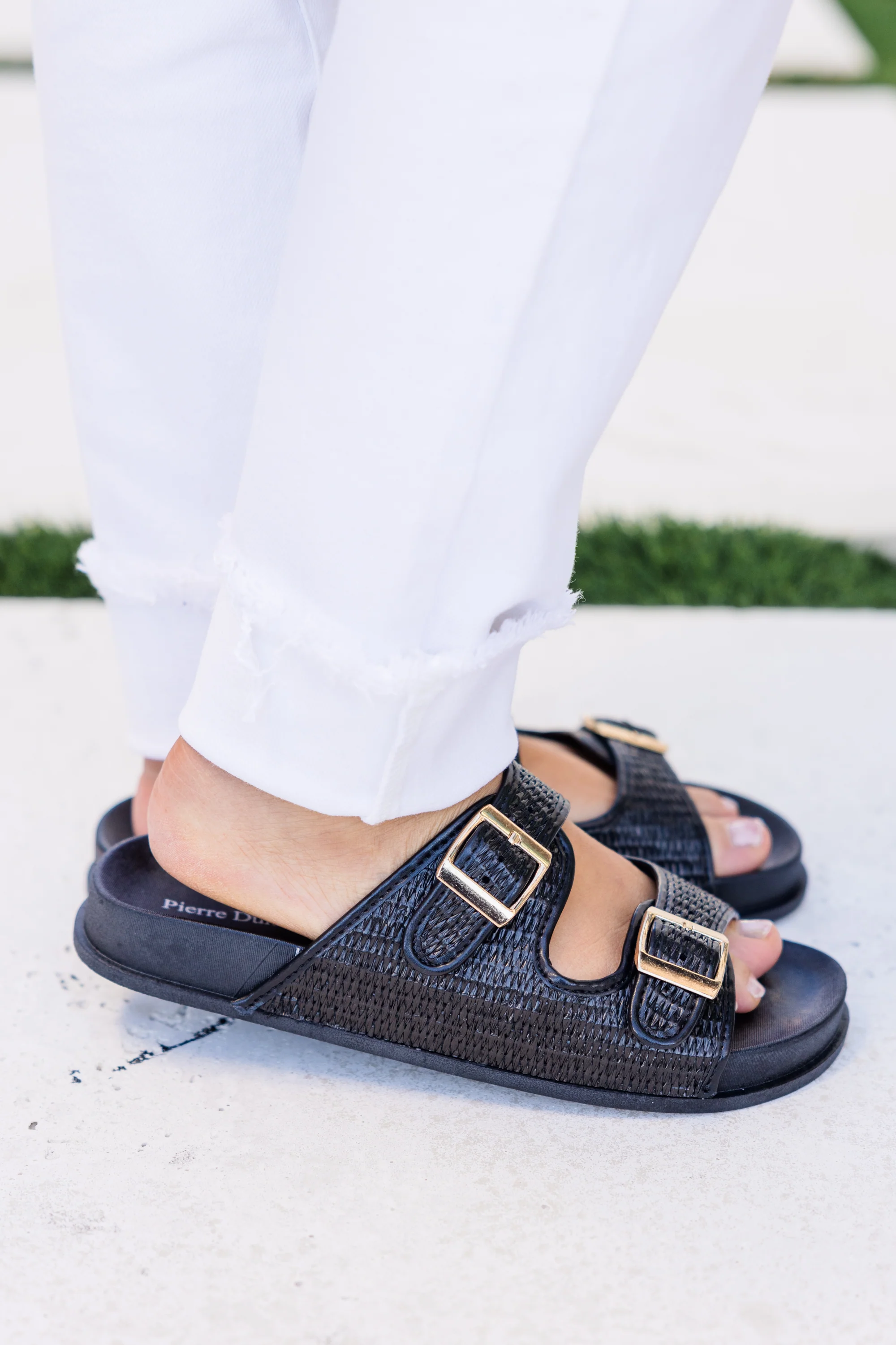 Pretty In Paradise Sandals, Black - Giverhouse