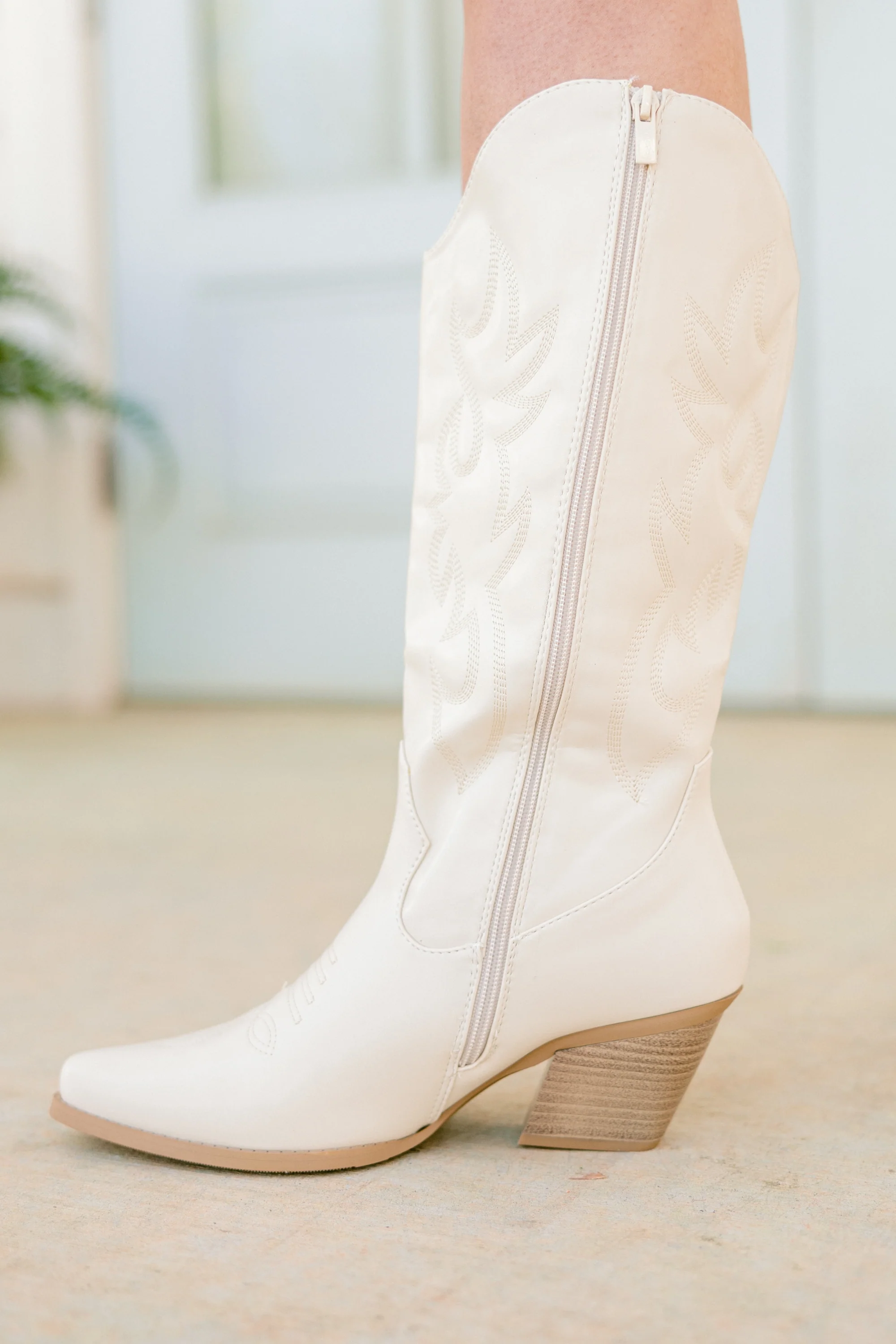 All Good News Boots, Bone - Giverhouse