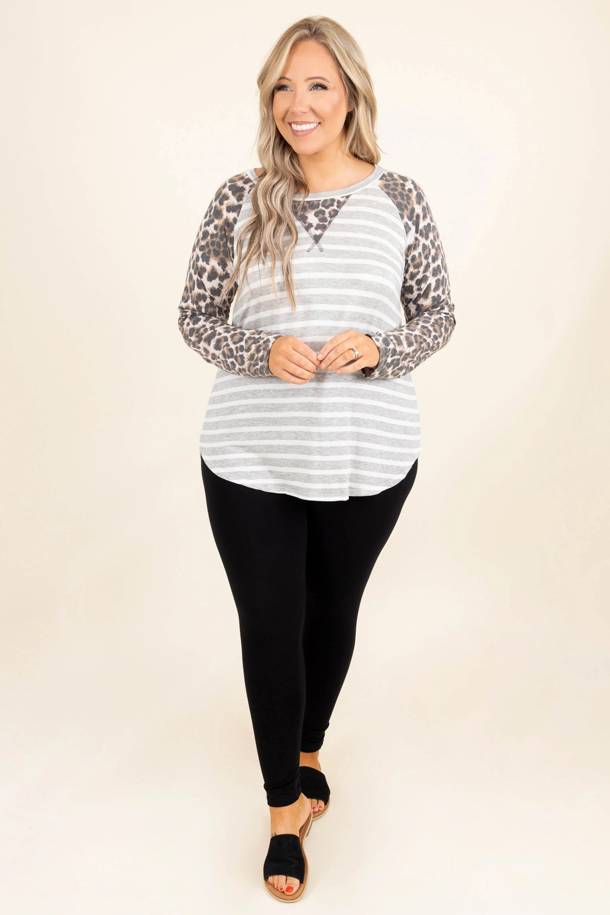 Wanted By All Top, White - Giverhouse