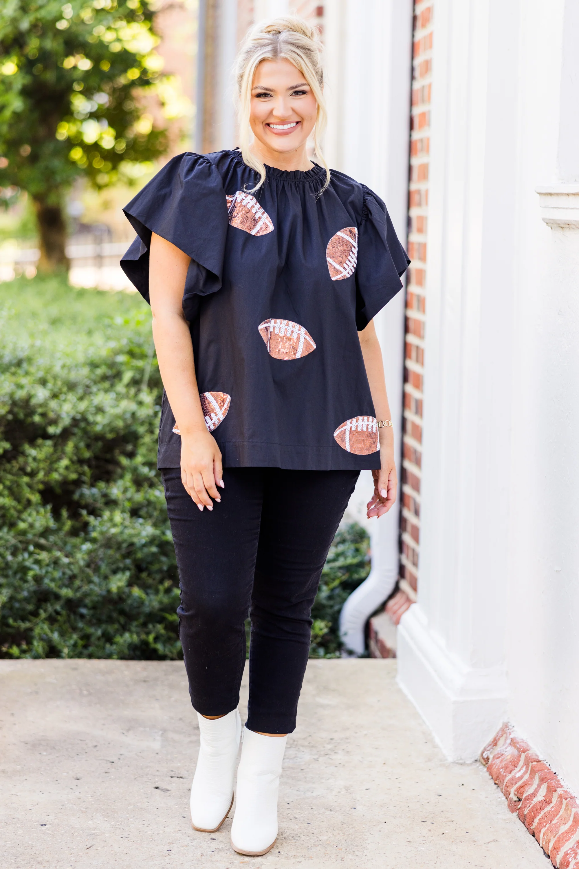 Here For Halftime Top, Black - Giverhouse