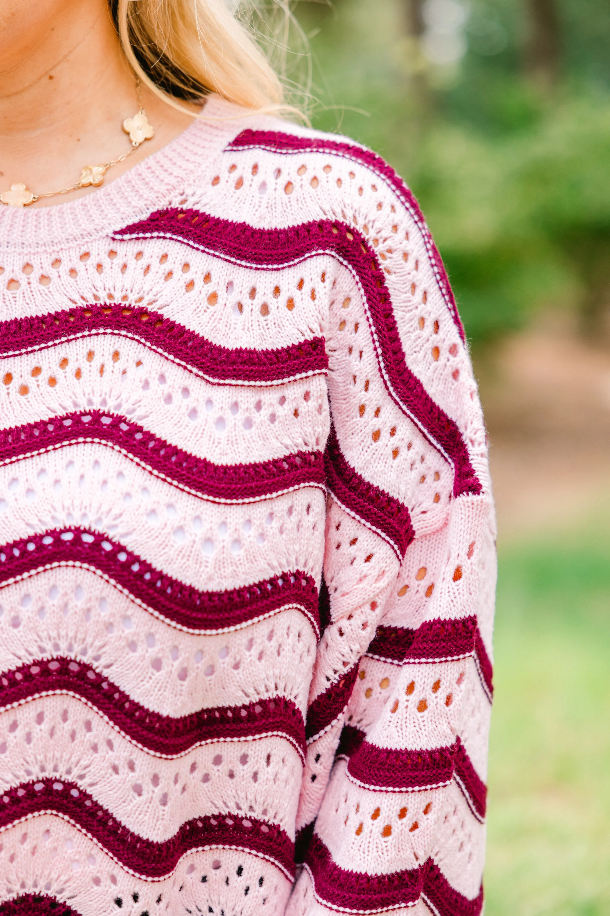 Wavy Comfort Sweater, Pink-Maroon - Giverhouse