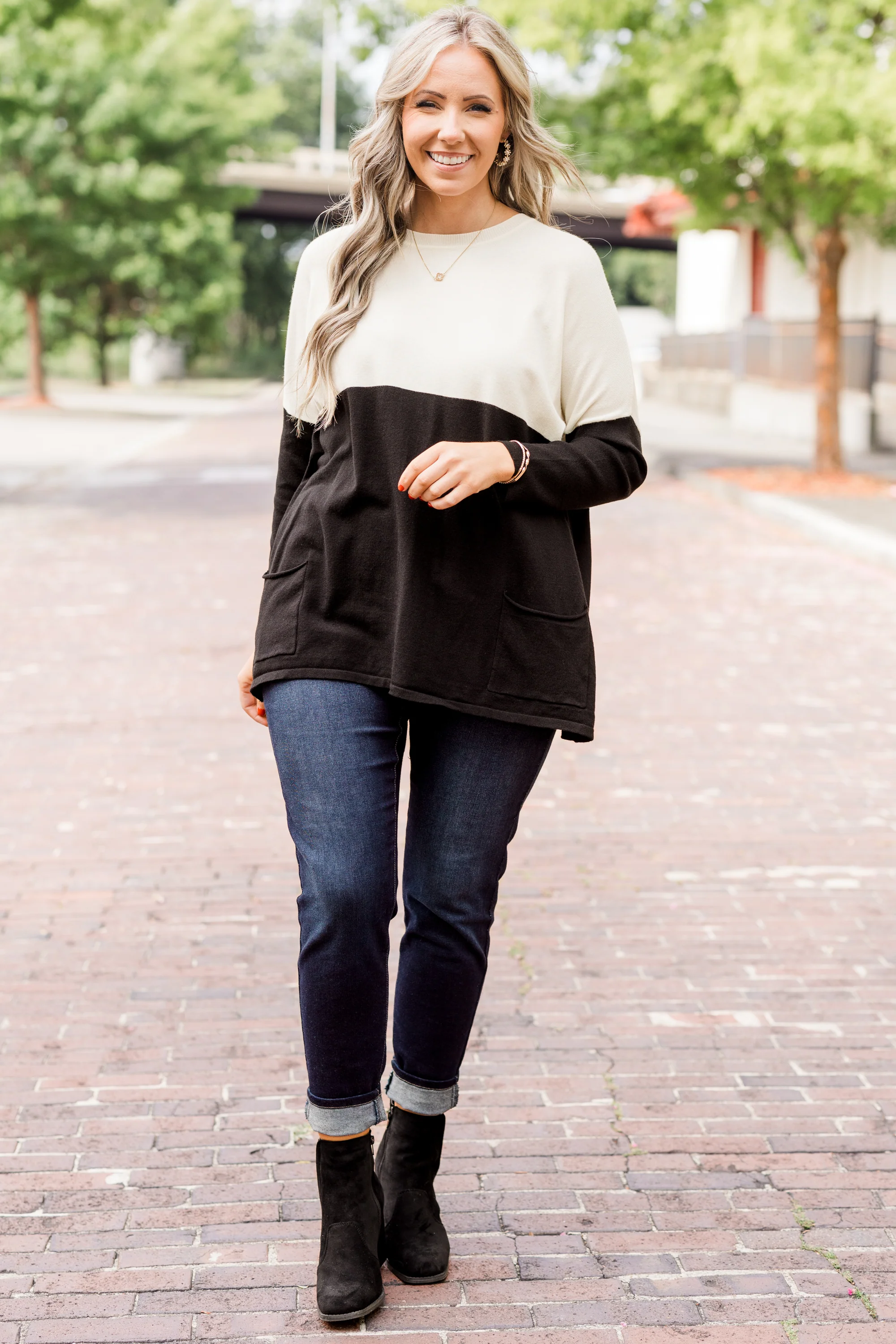 Smooth Talking Sweater, Ivory-Black - Giverhouse