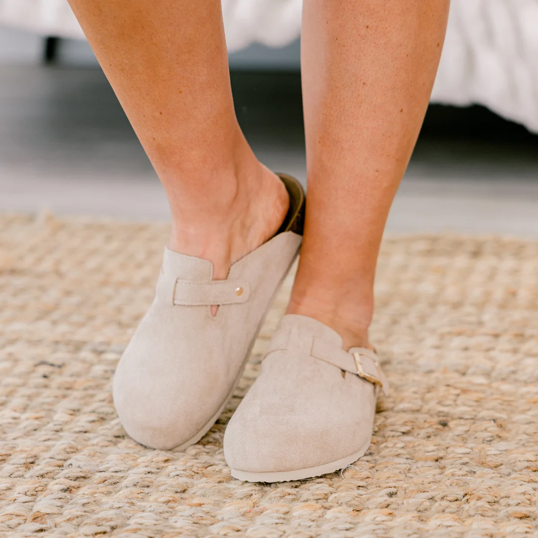 Lucky Girl Slides, Sand - Giverhouse