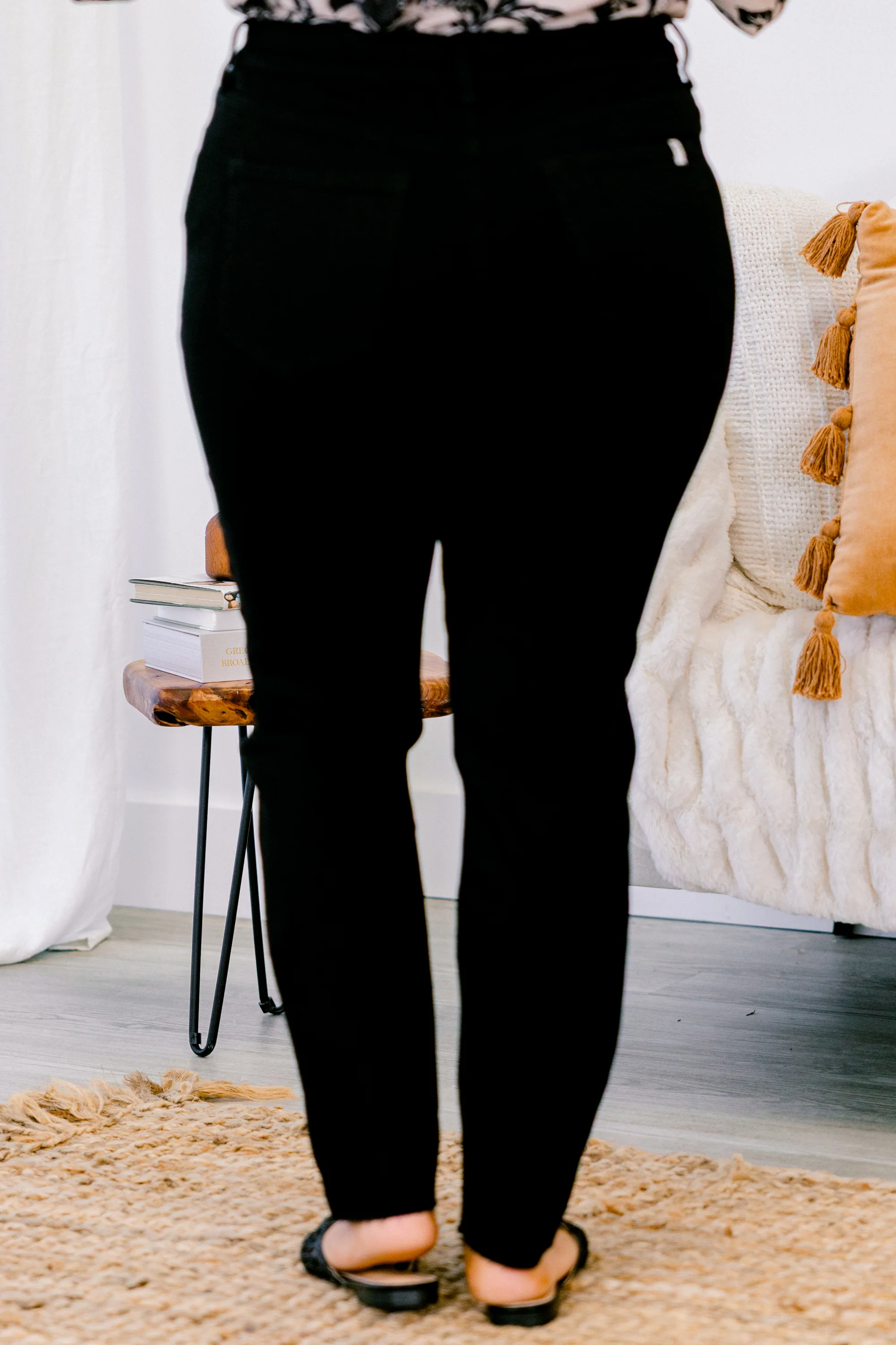 Romance Ready Jeans, Black - Giverhouse