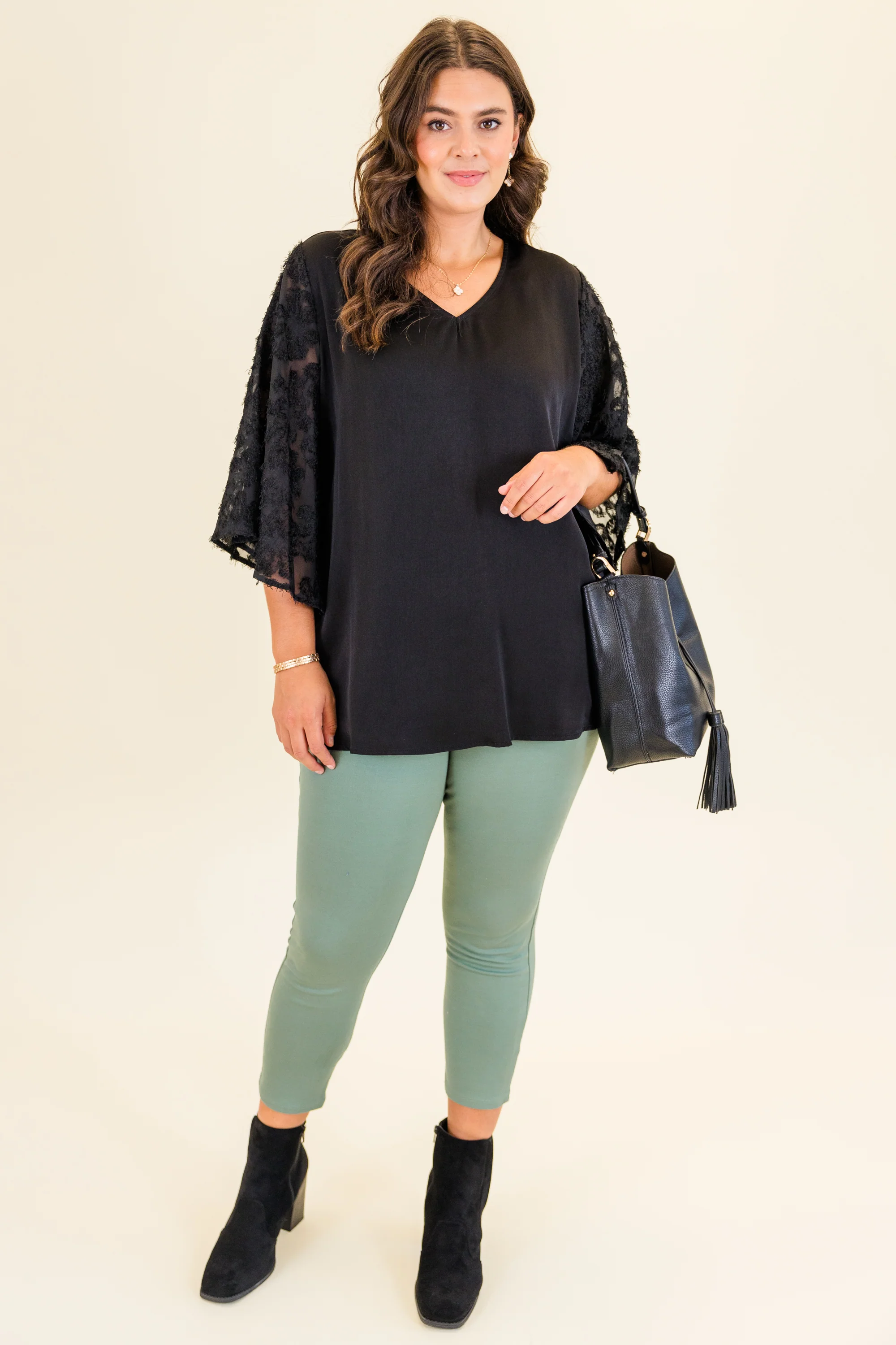 Mysteries At Midnight Top, Black - Giverhouse