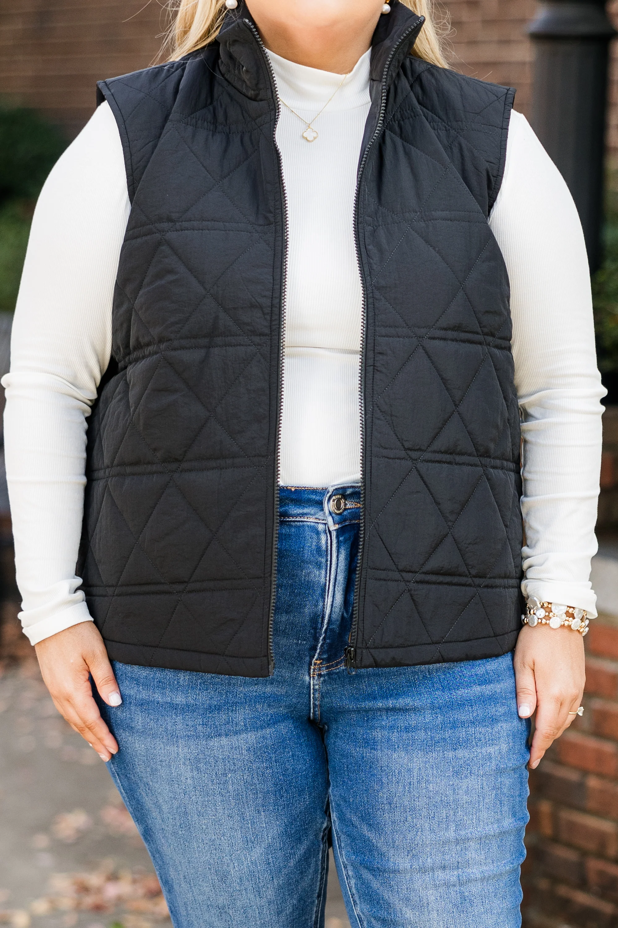 Comfort Cutie Vest, Black - Giverhouse