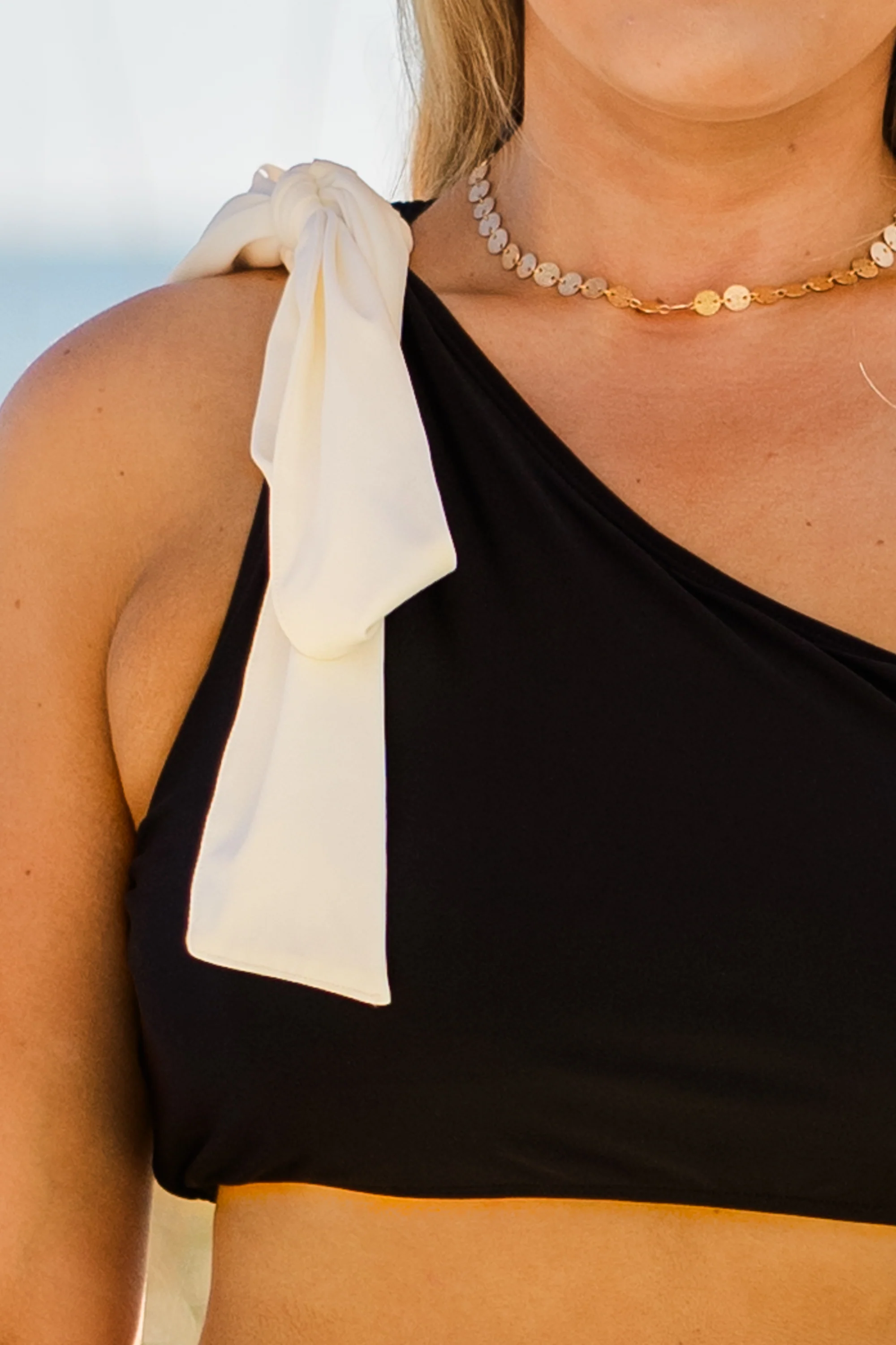 Island Allure Swim Top, Black - Giverhouse