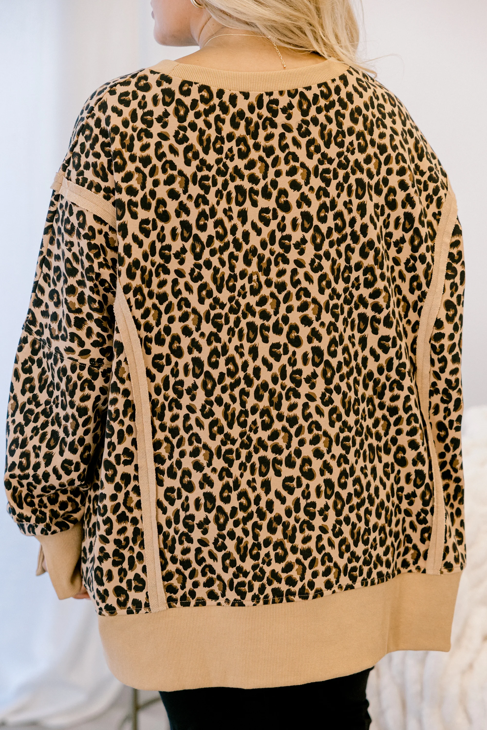 Sunset Glow Pullover, Leopard - Giverhouse