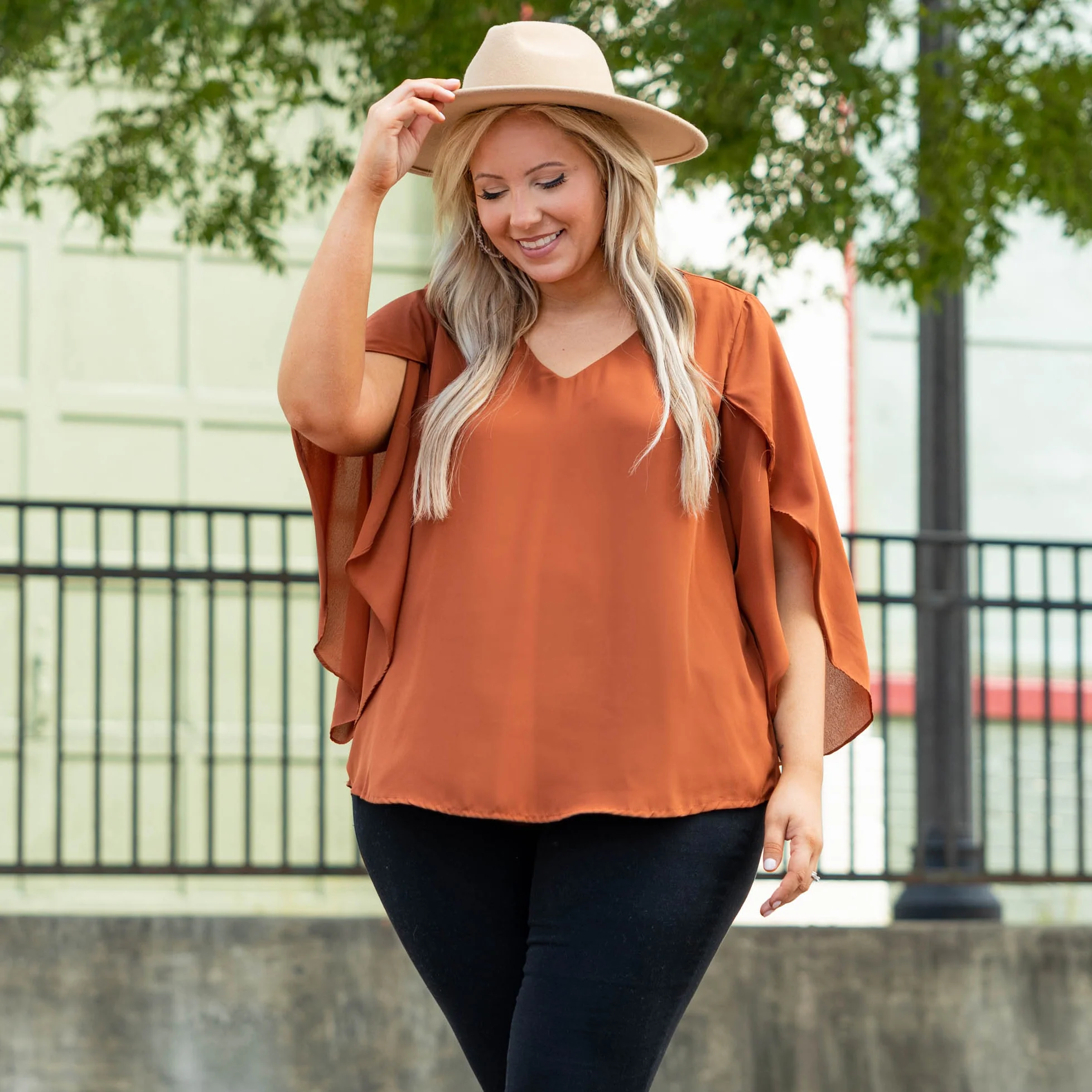 Unwritten Top, Rust - Giverhouse