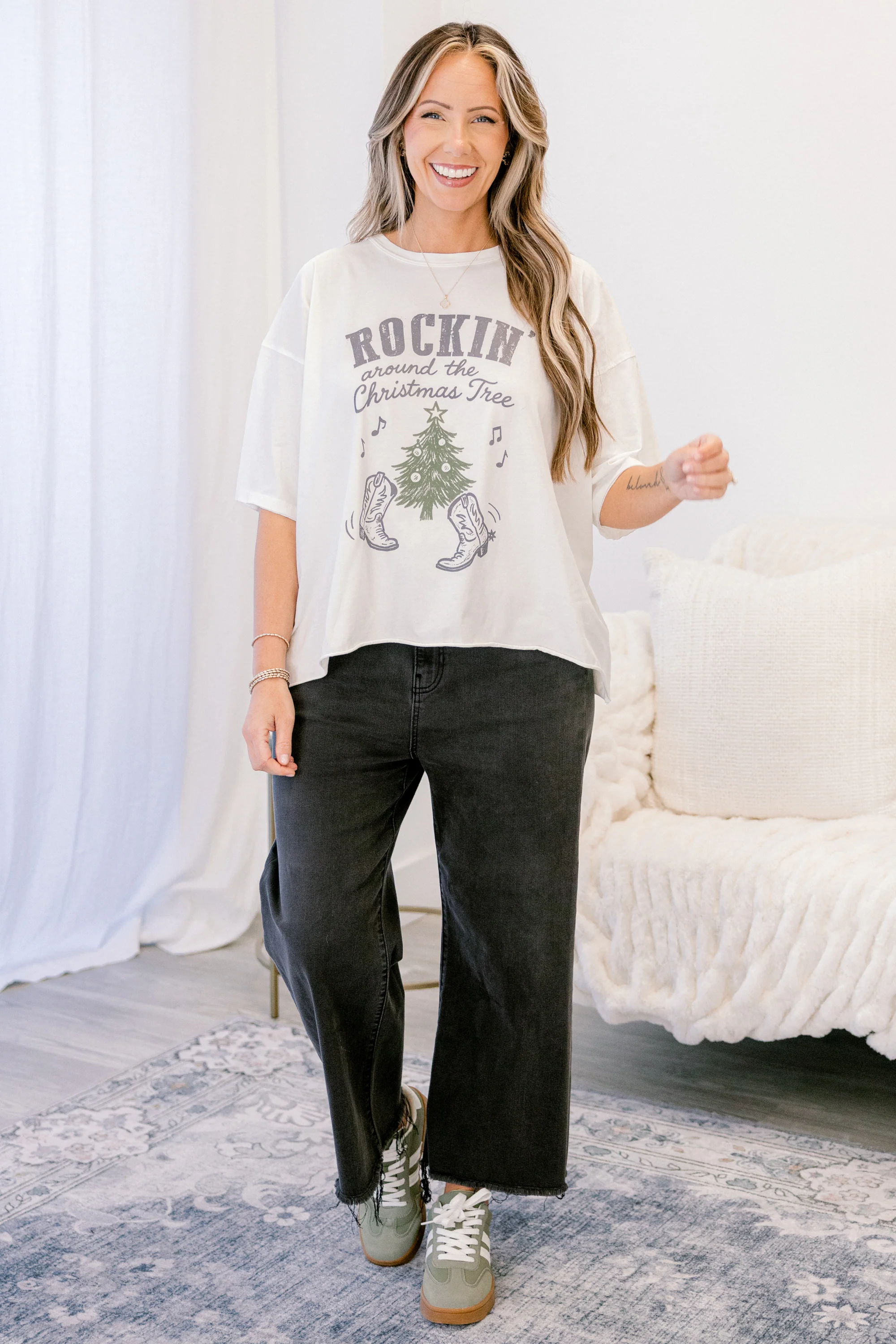 Rockin' Christmas Tree Vintage Wash Tee, White - Giverhouse