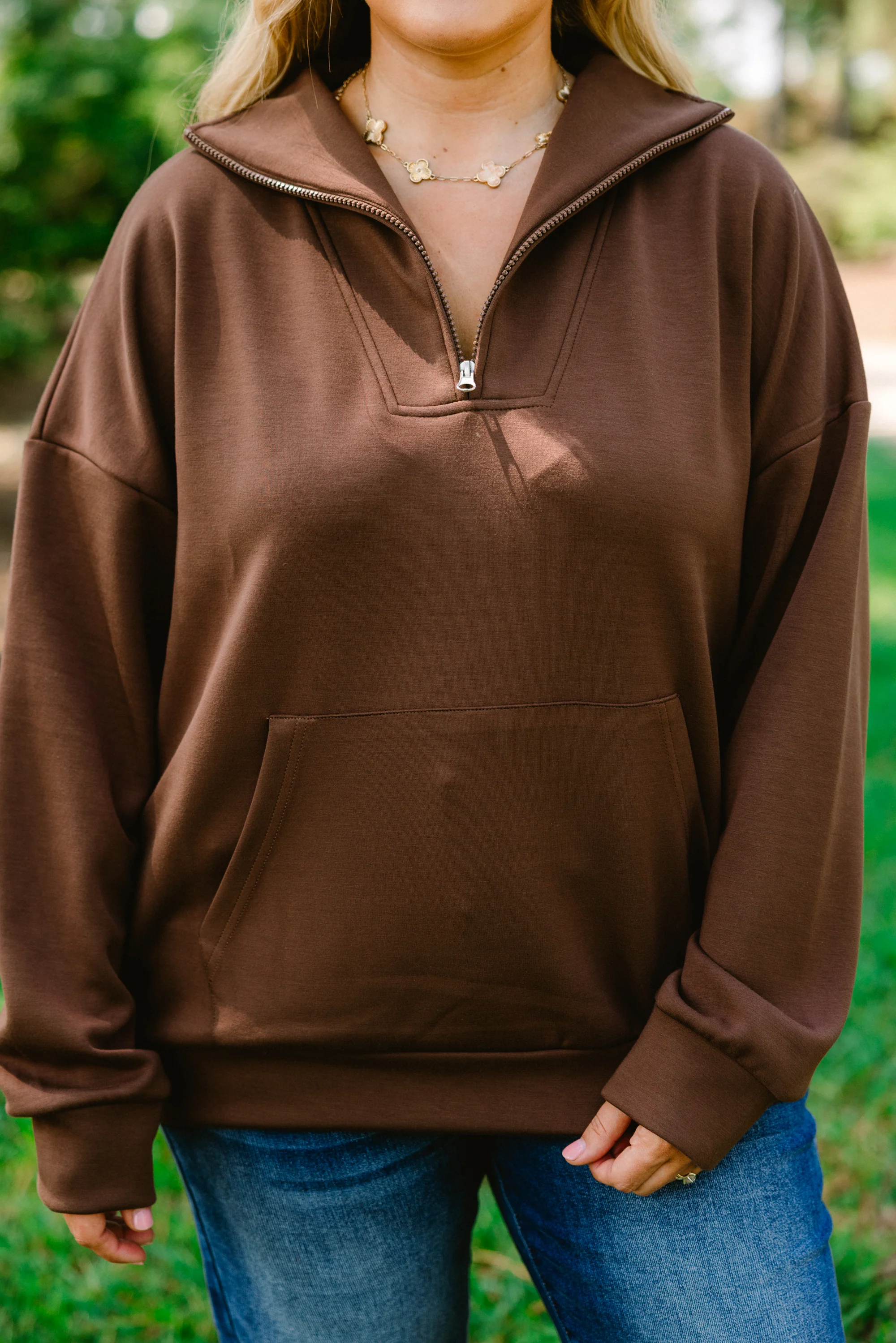 Sporty Chic Pullover, Chocolate - Giverhouse