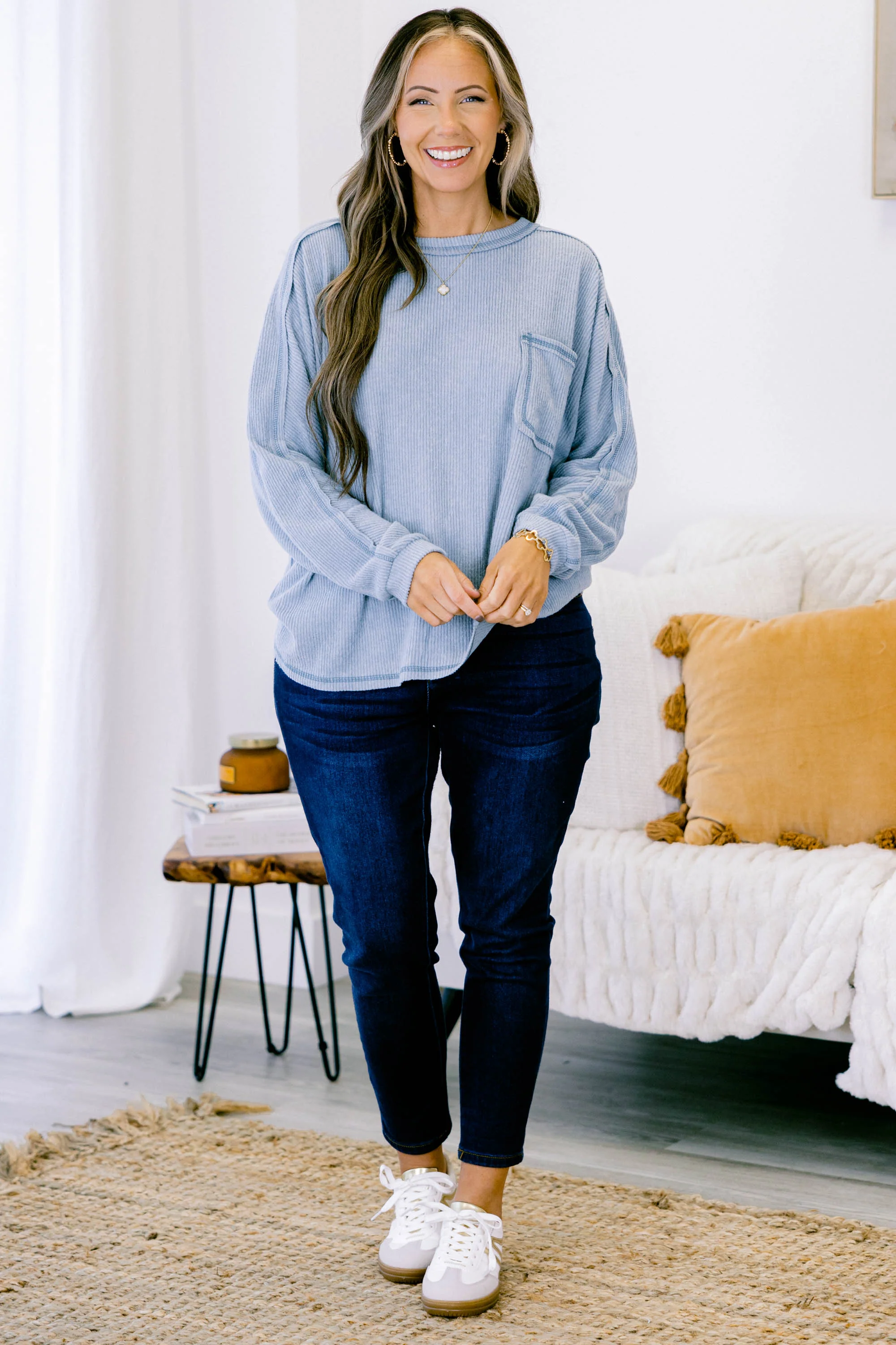 Just Move Along Top, Blue Grey - Giverhouse