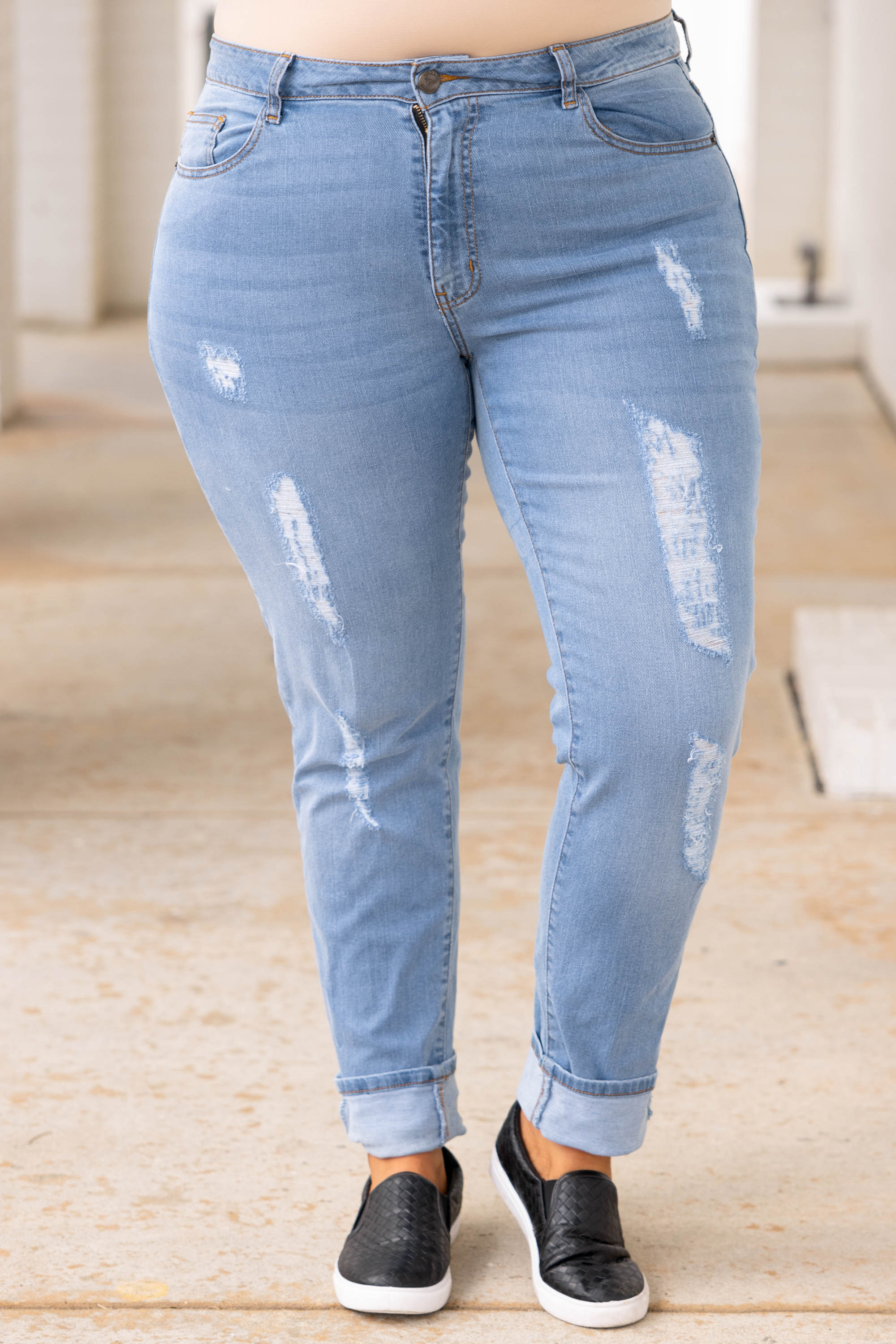 Arriving In Style Boyfriend Jeans, Light Wash - Giverhouse