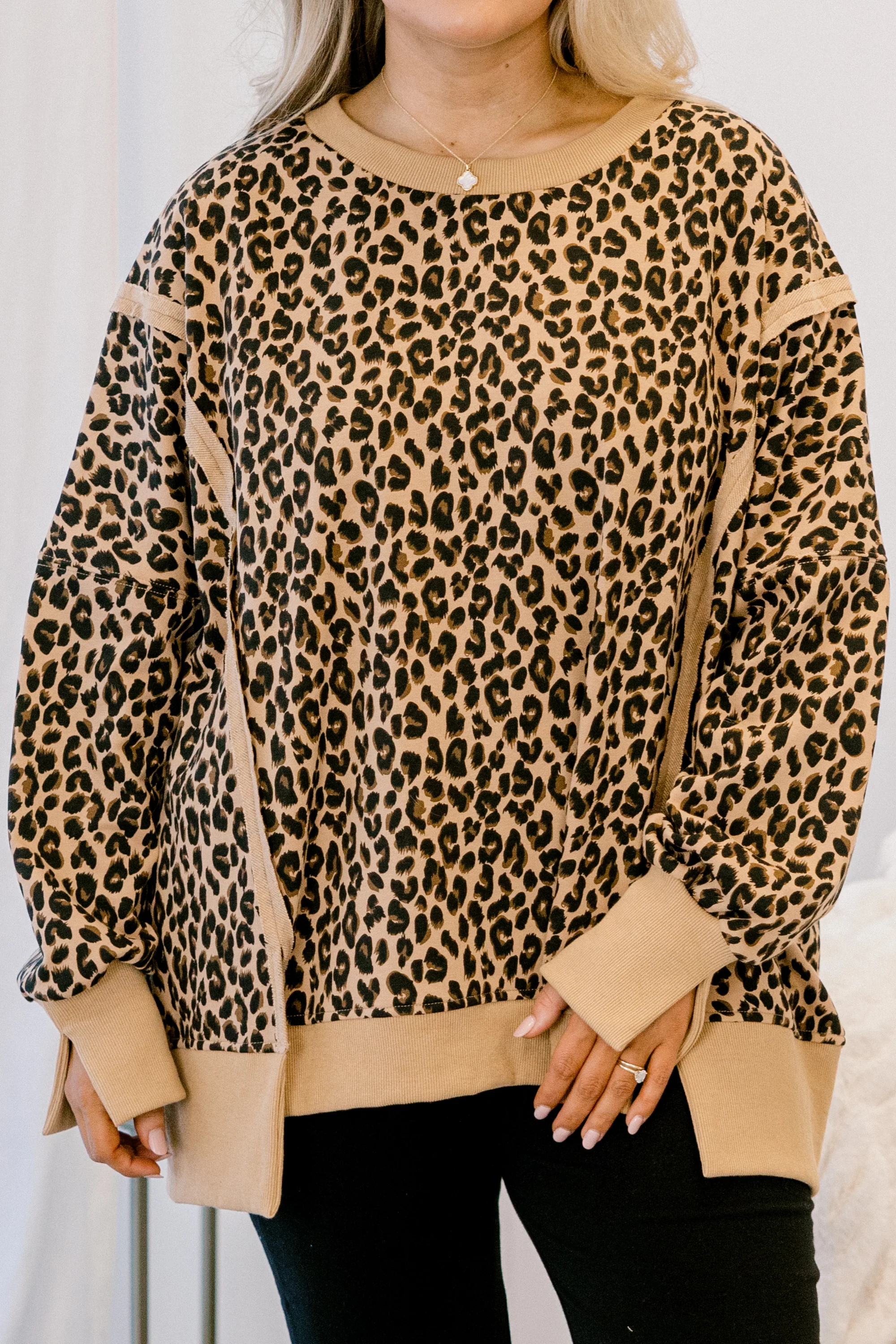 Sunset Glow Pullover, Leopard - Giverhouse