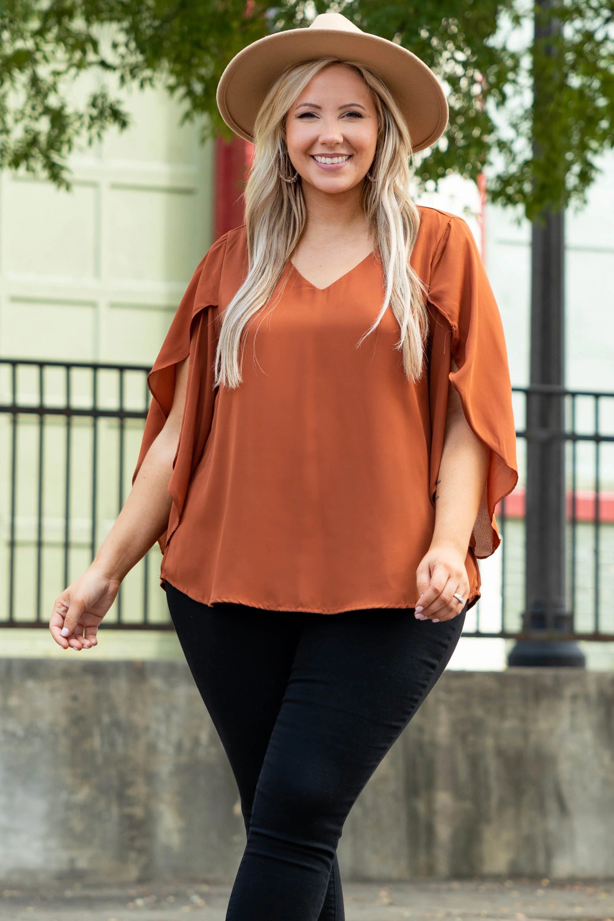 Unwritten Top, Rust - Giverhouse